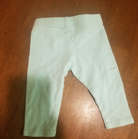 Embroidered Snowfalke Outfit - Picture 4 of 6